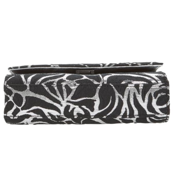 ⚠️LAST 1⚠️ Michael Kors Yasmeen SM Crossbody Clutch - Picture 5 of 8